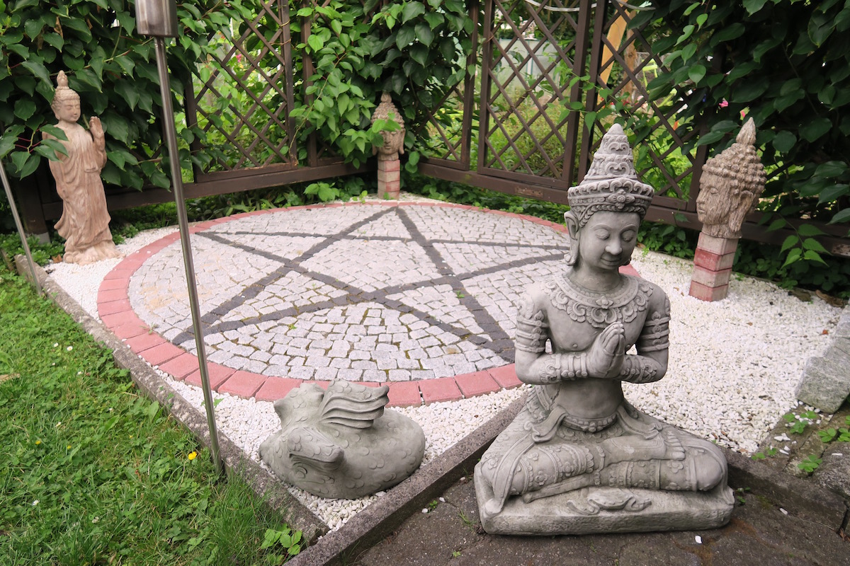  Magisches Schutzkreiss: Meditation Garten Marion Daghan-Malenky 